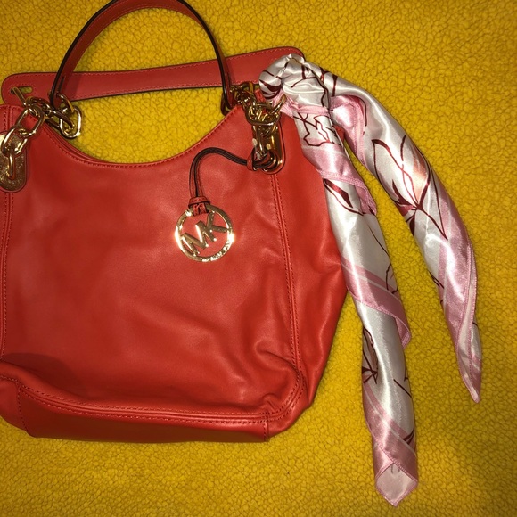 Square roses Silk scarf - Picture 5 of 8